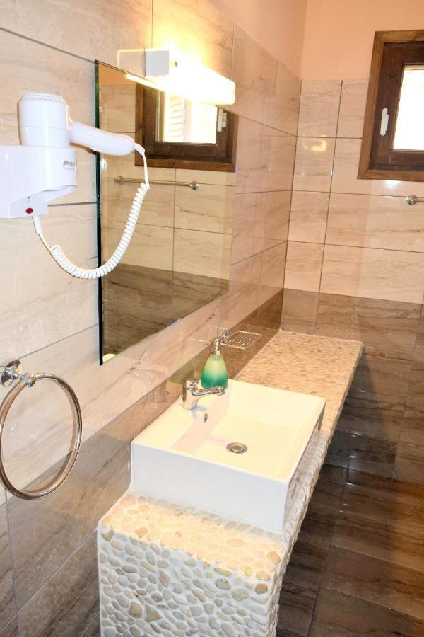 Dourios Ippos Apartments Frikes Ngoại thất bức ảnh