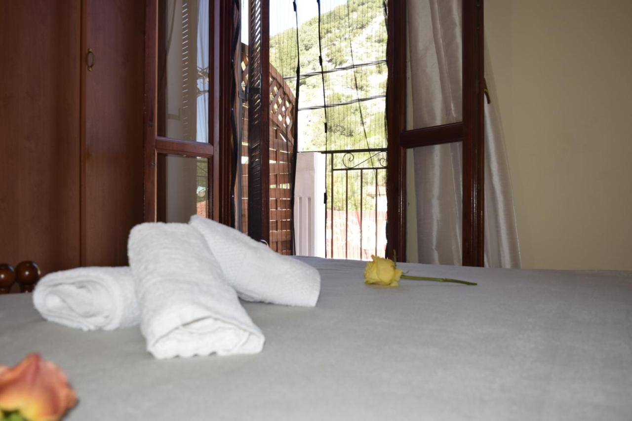 Dourios Ippos Apartments Frikes Ngoại thất bức ảnh