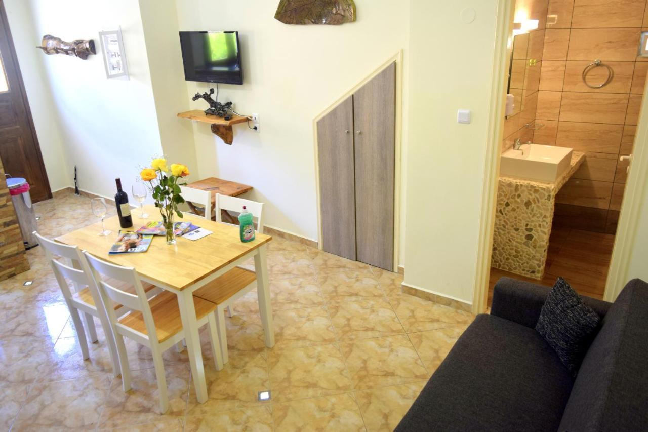 Dourios Ippos Apartments Frikes Ngoại thất bức ảnh